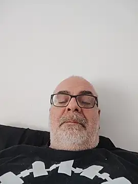 Snapshot of Satiro_Sevilla chatting on 02-11-26, 02:44 Satiro Sevilla online show from 02-11-26, 02:44