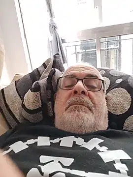 Snapshot of Satiro_Sevilla chatting on 02-12-26, 02:45 Satiro Sevilla online show from 02-12-26, 02:45