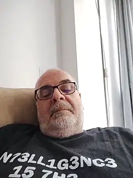 Snapshot of Satiro_Sevilla chatting on 03-10-26, 05:29 Satiro Sevilla online show from 03-10-26, 05:29