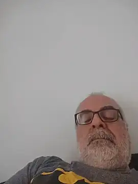 Satiro Sevilla online show from 05-04-26, 05:09