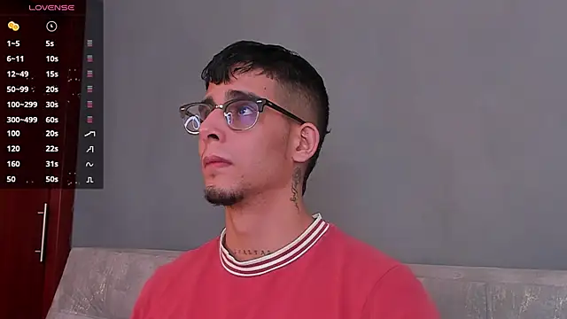 Snapshot of iamcamiloo_ chatting on 12-20-24, 04:53 iamcamiloo online show from 12-20-24, 04:53