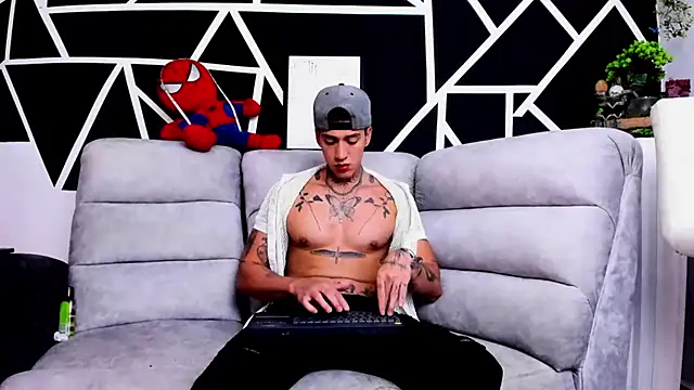 JUSTIN FULLER1 online show from 03-12-25, 12:20