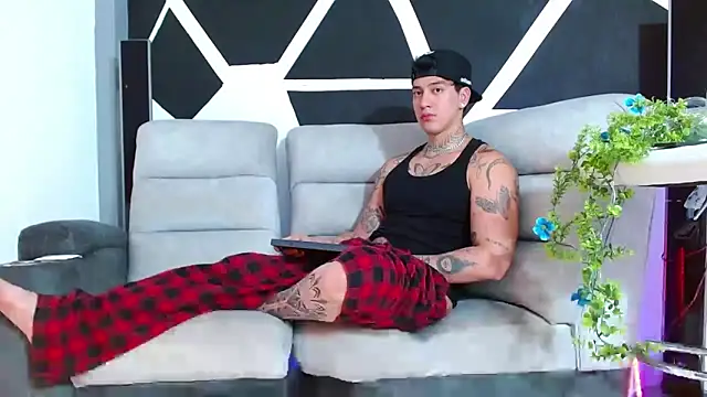 JUSTIN FULLER1 online show from 11-22-25, 08:08