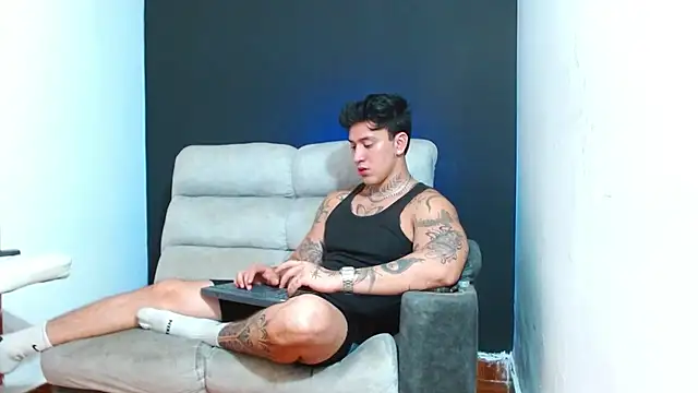 JUSTIN FULLER1 online show from 07-17-26, 12:17