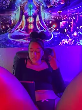 Snapshot of redbonejada chatting on 03-06-26, 08:05 redbonejada online show from 03-06-26, 08:05