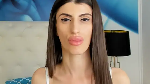 SkinnyDolly online show from 02-03-25, 10:00