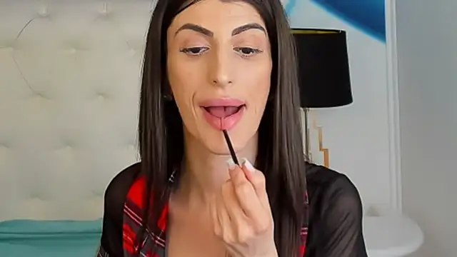 SkinnyDolly online show from 03-08-25, 01:17