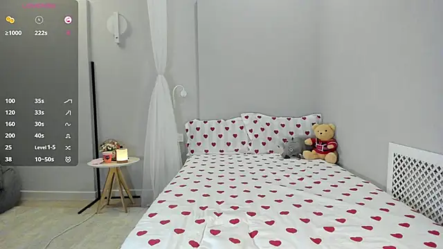 Snapshot of Hensuan chatting on 10-23-25, 08:07 Hensuan online show from 10-23-25, 08:07