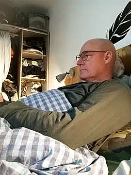 bogland33 online show from 04-05-26, 06:49