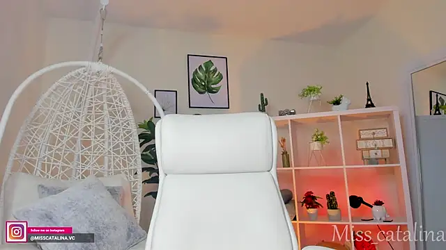 Snapshot of miss_catalinaa chatting on 01-24-25, 11:37 miss catalinaa online show from 01-24-25, 11:37