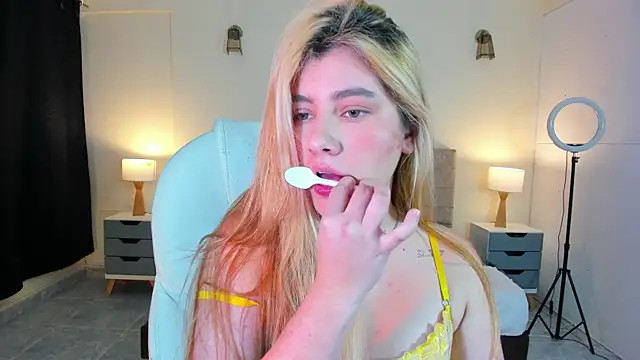 ARITOO  online show from 12-14-24, 01:39