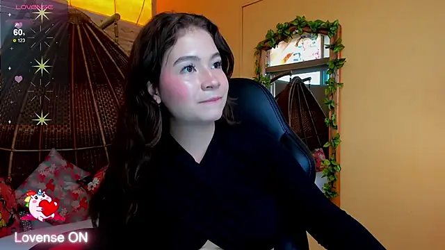 Snapshot of KarenPautt chatting on 01-21-25, 09:04 KarenPautt online show from 01-21-25, 09:04