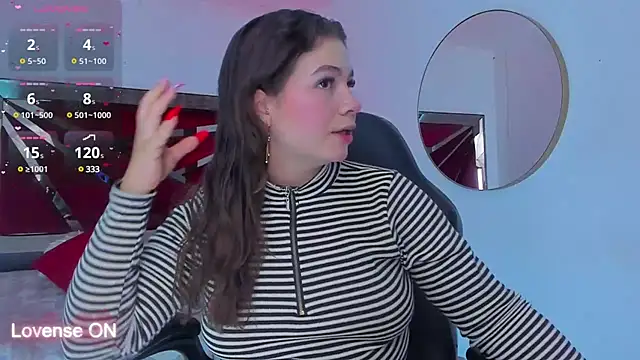 Snapshot of KarenPautt chatting on 02-19-25, 05:27 KarenPautt online show from 02-19-25, 05:27