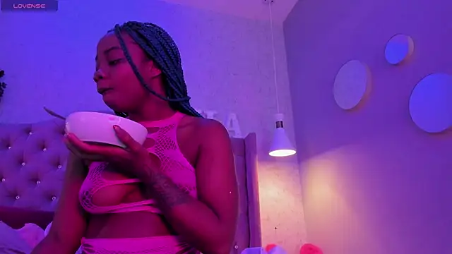 johannaMiller1 online show from 12-25-24, 12:58