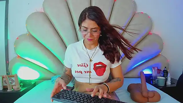 Anna  Spencer online show from 02-18-25, 12:39