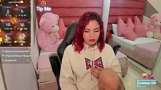 Snapshot of anna__duff chatting on 12-28-24, 07:44 anna duff online show from 12-28-24, 07:44