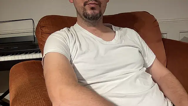 Snapshot of rayos789 chatting on 10-27-25, 02:37 rayos789 online show from 10-27-25, 02:37