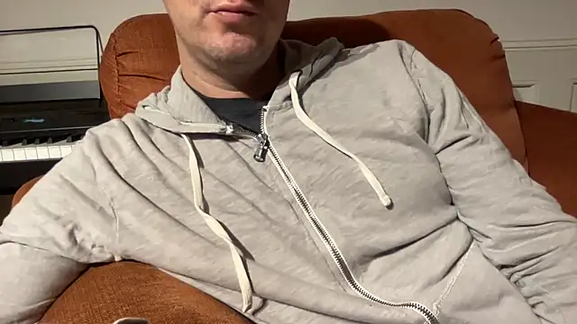 Snapshot of rayos789 chatting on 10-31-25, 03:40 rayos789 online show from 10-31-25, 03:40