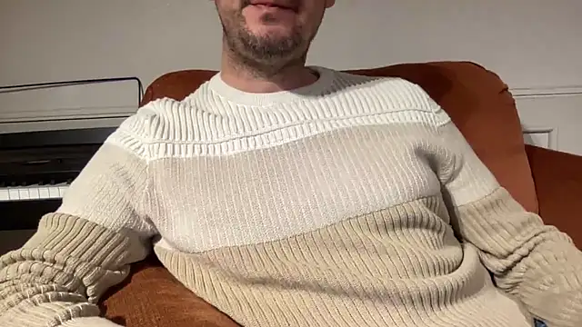 Snapshot of rayos789 chatting on 11-08-25, 03:07 rayos789 online show from 11-08-25, 03:07