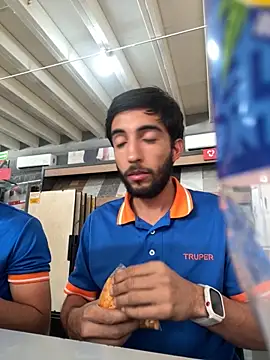 Snapshot of eviltwinyoung chatting on 11-04-25, 10:20 eviltwinyoung online show from 11-04-25, 10:20