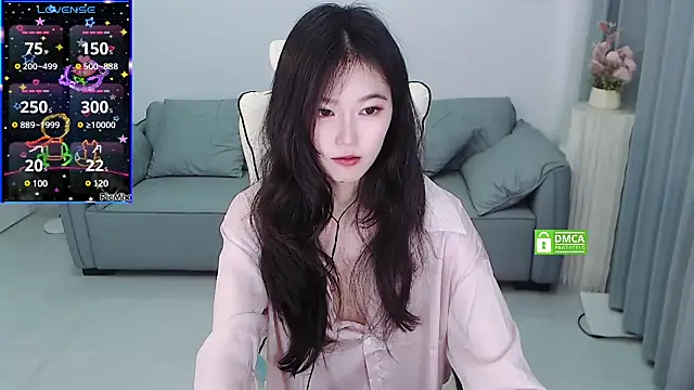 Snapshot of YiJin-a chatting on 03-02-25, 01:05 YiJin-a online show from 03-02-25, 01:05