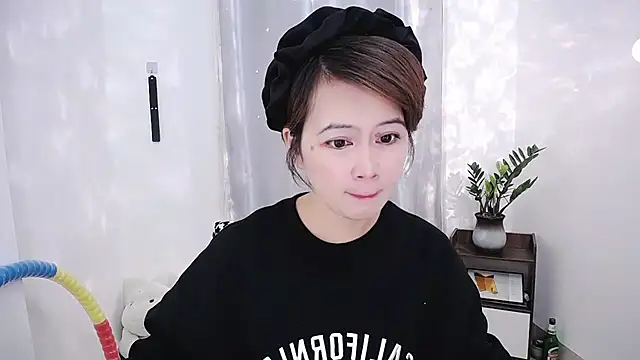 Fan ting online show from 02-17-25, 03:04
