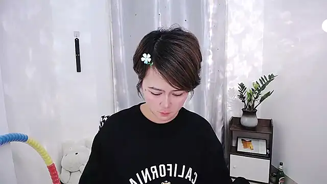 Fan ting online show from 02-17-25, 09:13