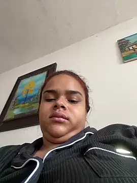 Snapshot of Evabigass chatting on 05-26-26, 02:57 Evabigass online show from 05-26-26, 02:57