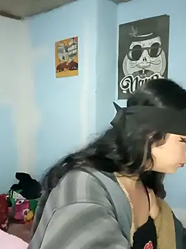 Snapshot of Elvishcassie_ chatting on 02-08-25, 12:38 Elvishcassie online show from 02-08-25, 12:38