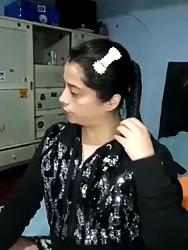 Snapshot of Elvishcassie_ chatting on 03-09-25, 11:46 Elvishcassie online show from 03-09-25, 11:46