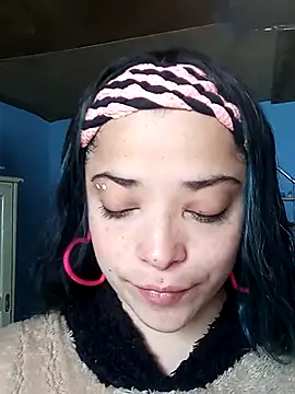 Snapshot of Elvishcassie_ chatting on 11-27-25, 01:46 Elvishcassie online show from 11-27-25, 01:46