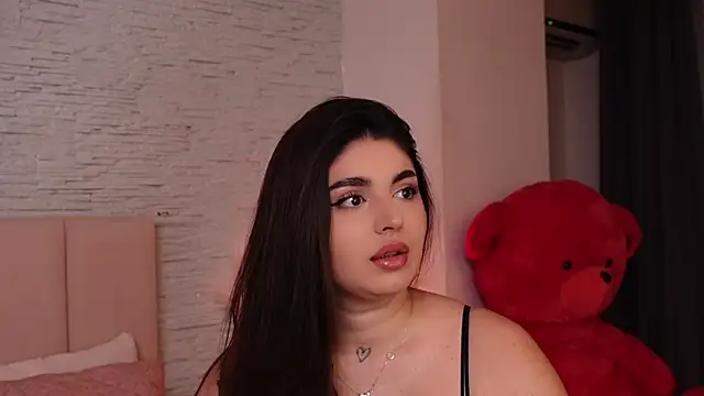 Snapshot of RachelSwaan chatting on 01-10-25, 05:37 RachelSwaan online show from 01-10-25, 05:37