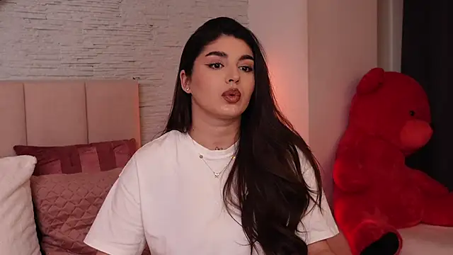 Snapshot of RachelSwaan chatting on 02-05-25, 10:51 RachelSwaan online show from 02-05-25, 10:51