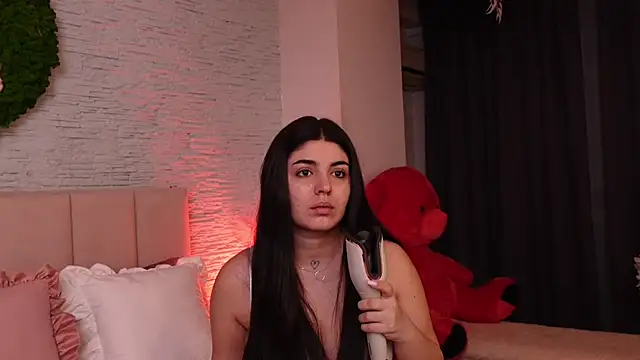 Snapshot of RachelSwaan chatting on 03-01-25, 04:47 RachelSwaan online show from 03-01-25, 04:47