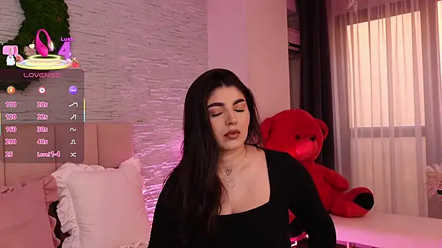 Snapshot of RachelSwaan chatting on 03-20-25, 04:40 RachelSwaan online show from 03-20-25, 04:40