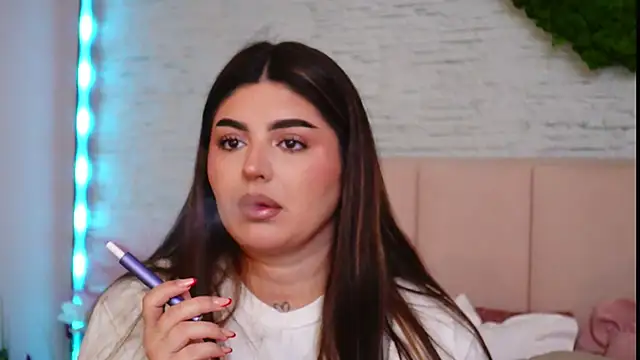 Snapshot of RachelSwaan chatting on 03-18-26, 06:38 RachelSwaan online show from 03-18-26, 06:38