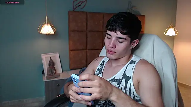 AlejooTwink online show from 02-13-25, 11:58