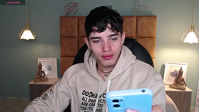 AlejooTwink online show from 02-22-25, 06:52