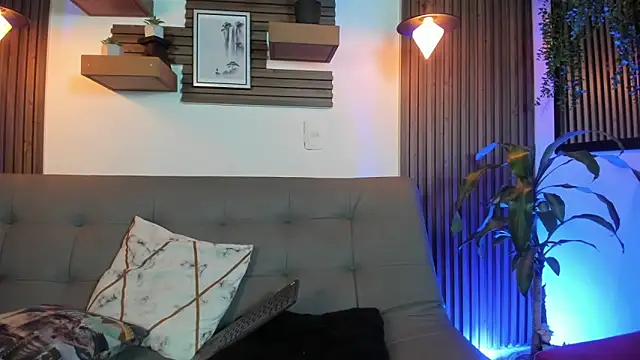 Layla 707 online show from 03-20-25, 03:23