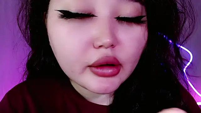 Snapshot of amina_moonlightt chatting on 05-22-26, 04:45 amina moonlightt online show from 05-22-26, 04:45