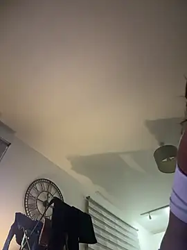 Mia MilesXXX online show from 03-04-25, 11:00