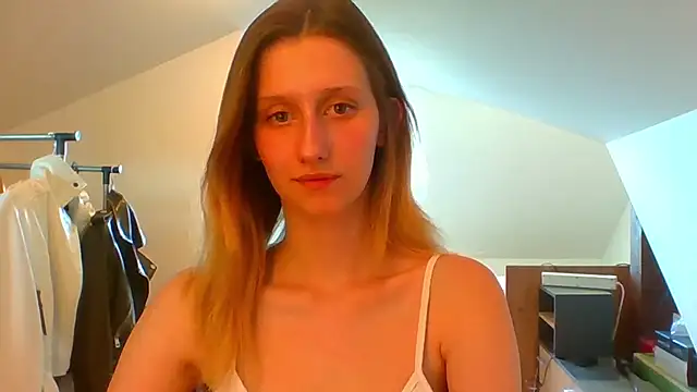 LUNA delight online show from 03-17-25, 02:45