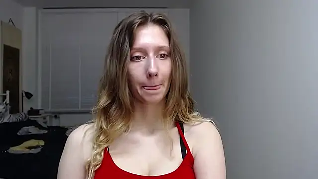 LUNA delight online show from 10-27-25, 06:28