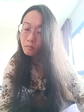 Snapshot of shampoo chatting on 12-18-24, 11:19 shampoo online show from 12-18-24, 11:19