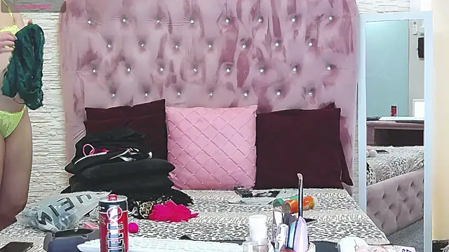 SophiaStarr online show from 02-15-25, 08:22