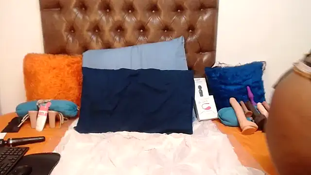 Hotxbums22 online show from 03-23-25, 02:15