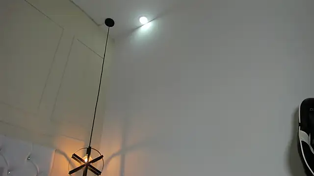 Snapshot of Slut_Milf_ chatting on 12-21-24, 08:50 Slut Milf  online show from 12-21-24, 08:50