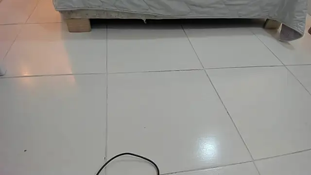 Snapshot of Slut_Milf_ chatting on 12-31-24, 11:31 Slut Milf  online show from 12-31-24, 11:31