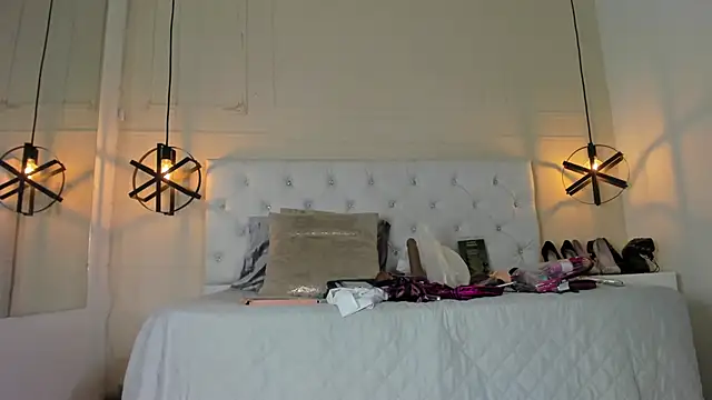 Snapshot of Slut_Milf_ chatting on 01-09-25, 06:15 Slut Milf  online show from 01-09-25, 06:15