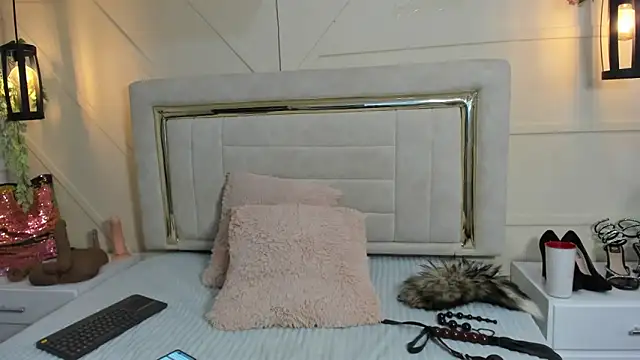 Snapshot of Slut_Milf_ chatting on 02-05-25, 07:42 Slut Milf  online show from 02-05-25, 07:42